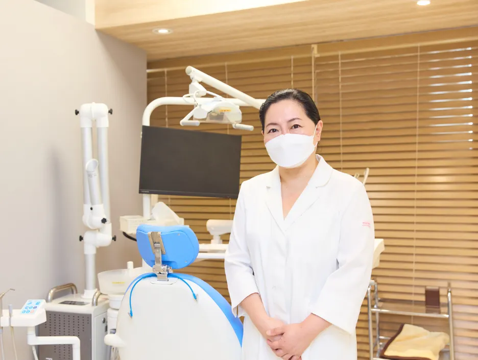 歯科医師 中原 麻起